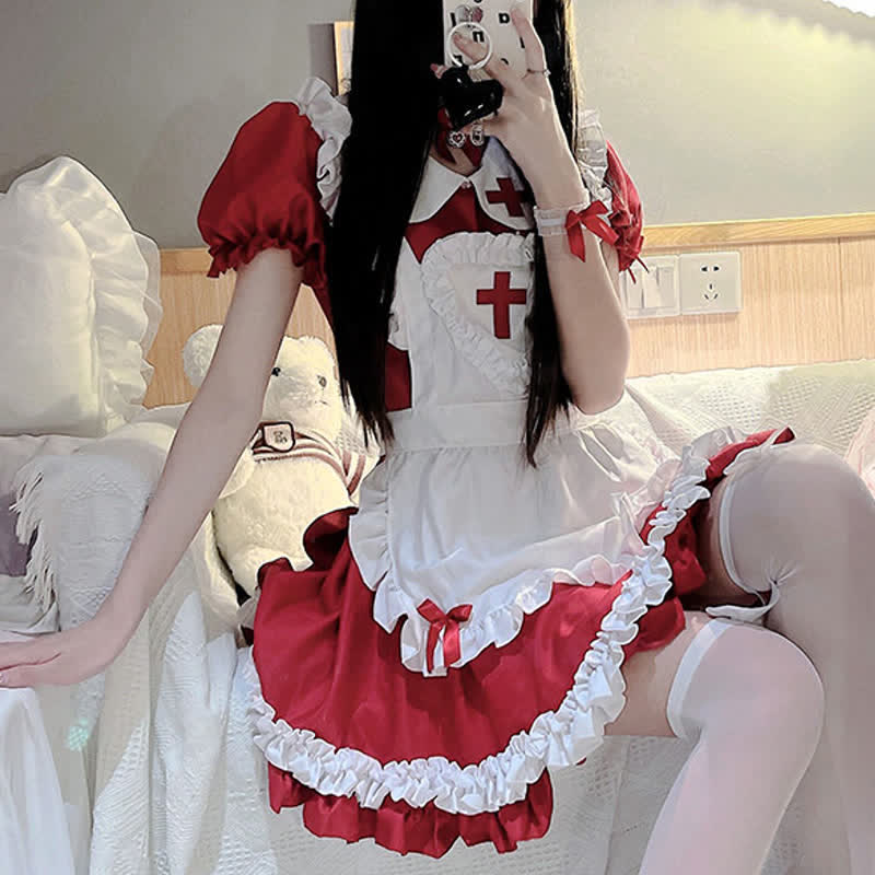 Kawaii Lolita Dienstmädchenkleid mit Rüschen und Kreuzdruck