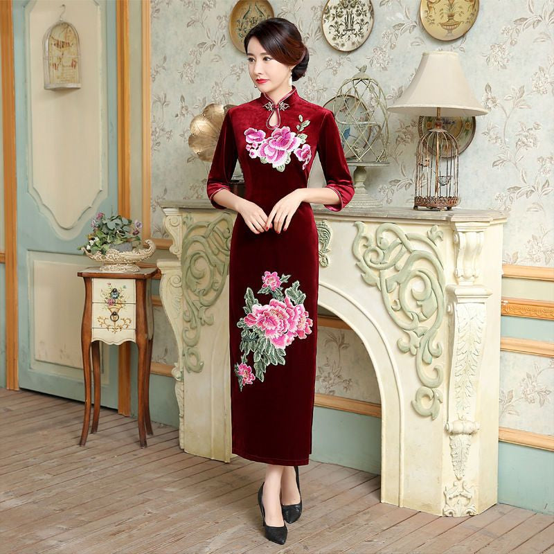 3/4-Sleeve Embroidery Velvet Cheongsam