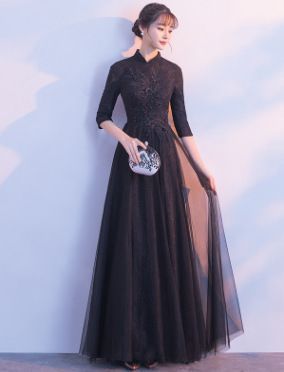 Lace Elbow-Sleeve Sheath Evening Gown