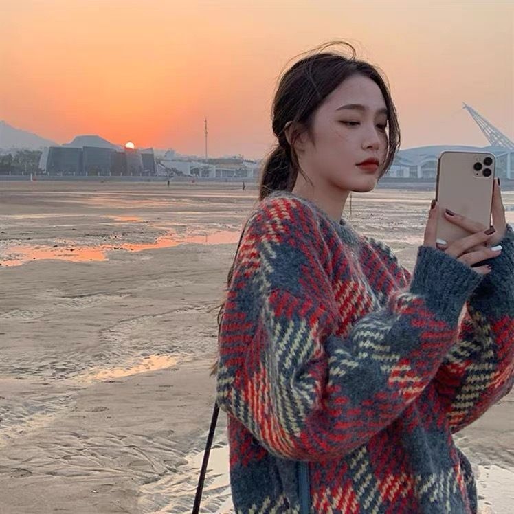 Karierter Pullover mit Rundhalsausschnitt