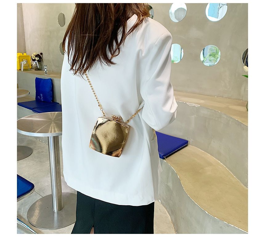 Chain Strap Box Crossbody Bag