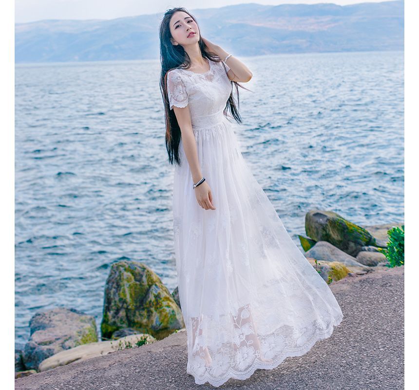 Short-Sleeve Round Neck Plain Flower Embroidered Lace Maxi A-Line Dress