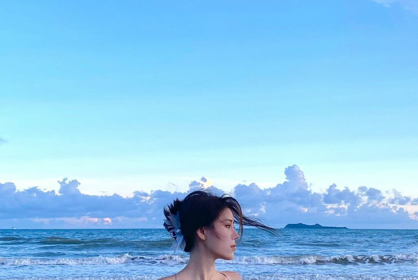 Maxi-Sommerkleid in A-Linie mit Spaghettiträgern und offenem Rücken