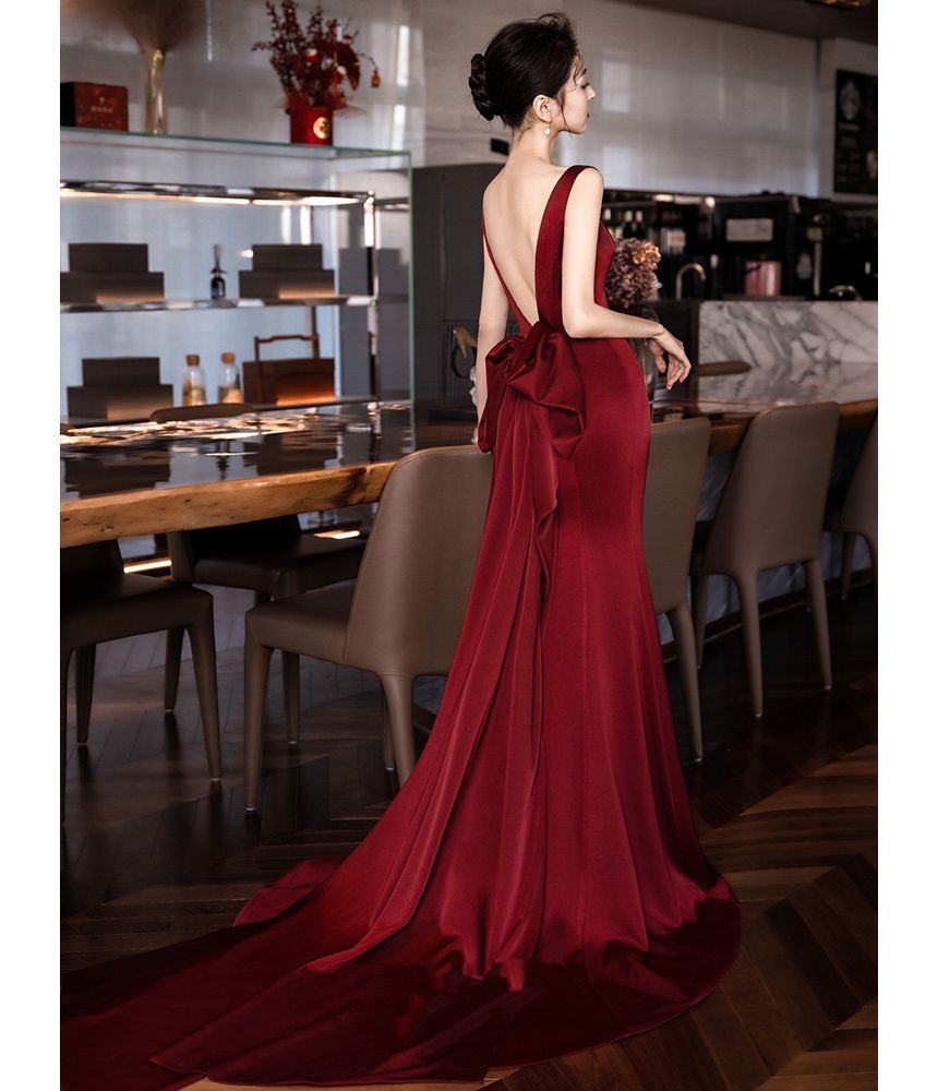Sleeveless V-Neck Plain Backless Bow A-Line Evening Gown