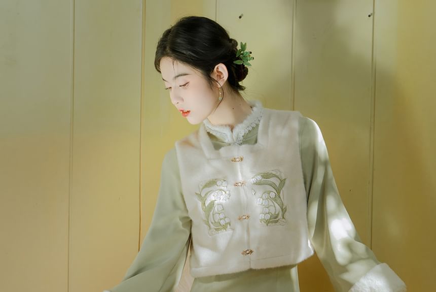 Set: Long-Sleeve Fleece Panel Midi A-Line Qipao + Square Neck Crop Button Vest