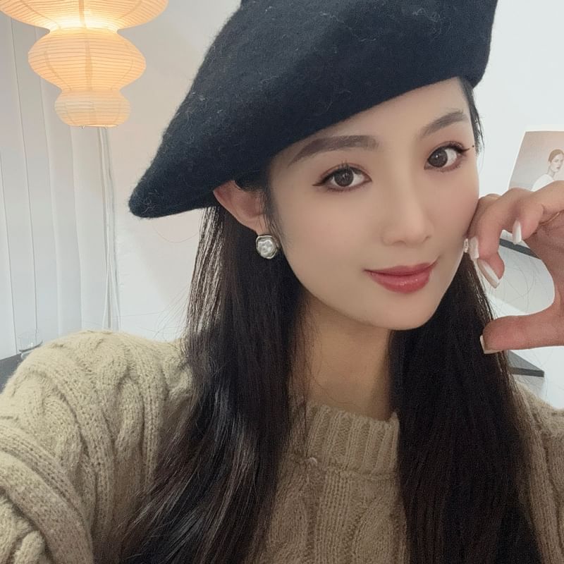 Irregular Stud Pearl Faux Ear