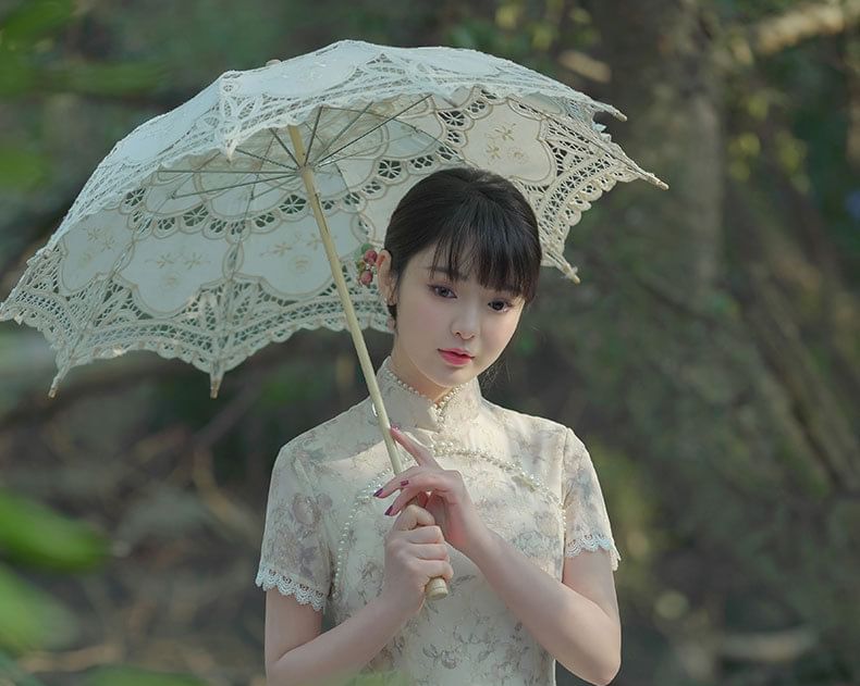 Short-Sleeve Lace Maxi Qipao Dress
