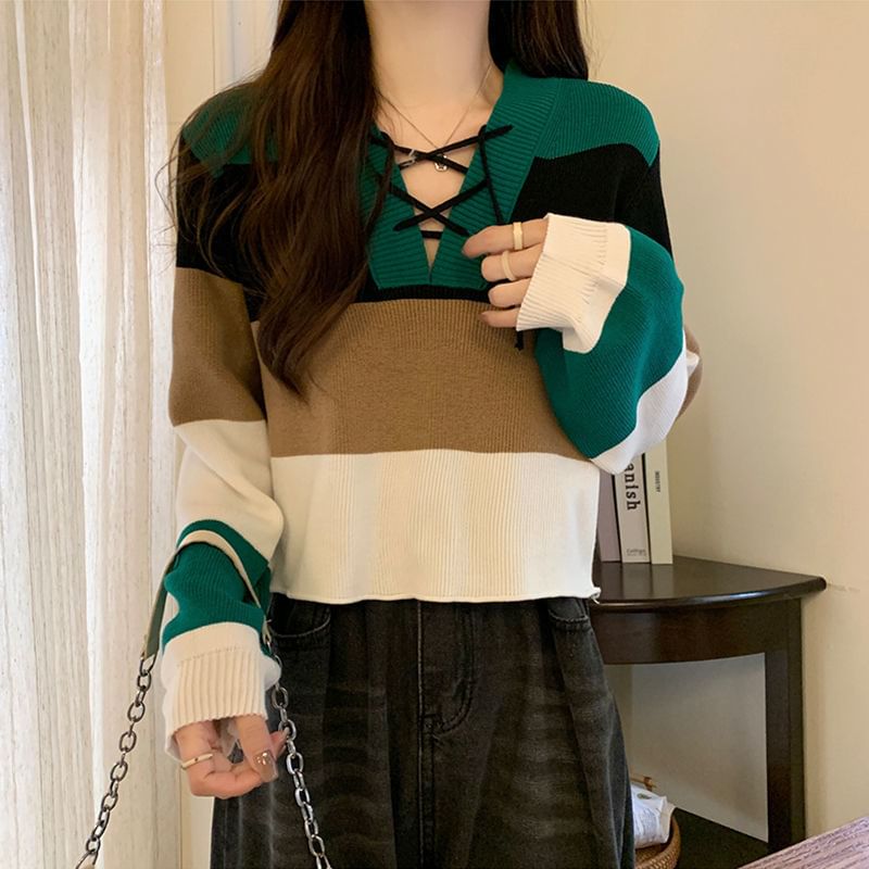 V-Neck Sweater Color Lace-Up Block
