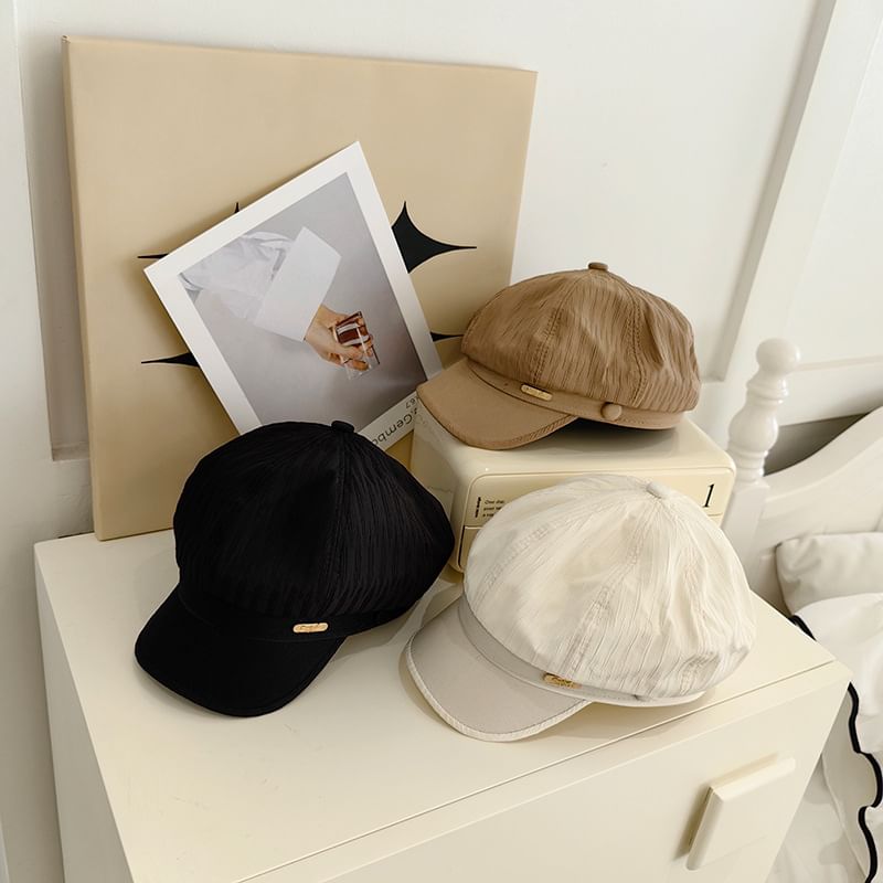 Plate Newsboy Metal Cap