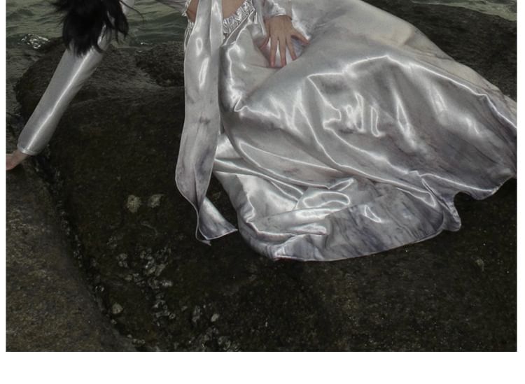 Long-Sleeve Cutout Maxi V-Neck Dress A-Line