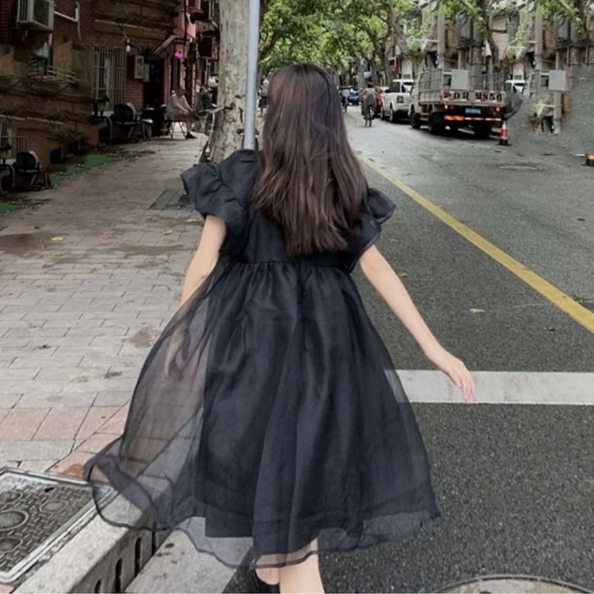 Short-Sleeve Plain Mesh Panel Smock Dress