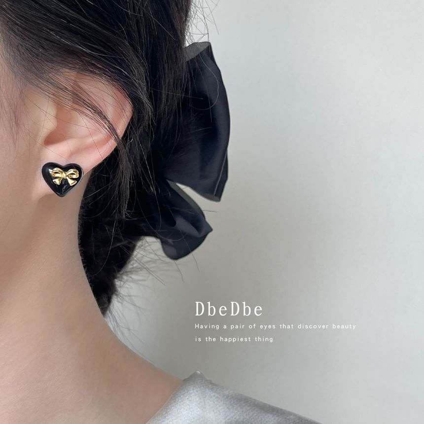 Bow Heart Alloy Ear Cuff