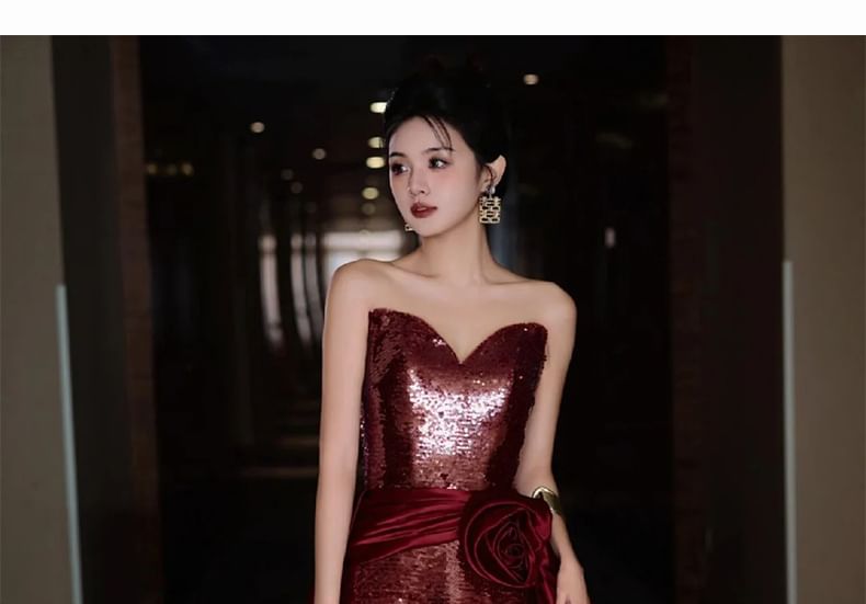 Sweetheart Neck Flower Detail Sequin Panel Mesh Sheath Tube Evening Gown