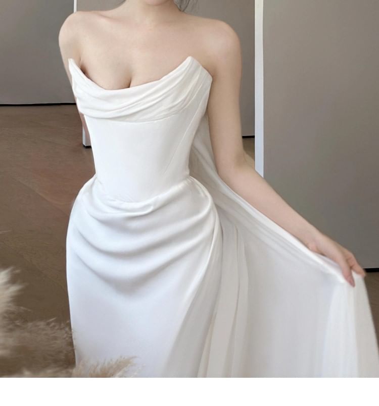 Strapless Plain Sheath Wedding Gown