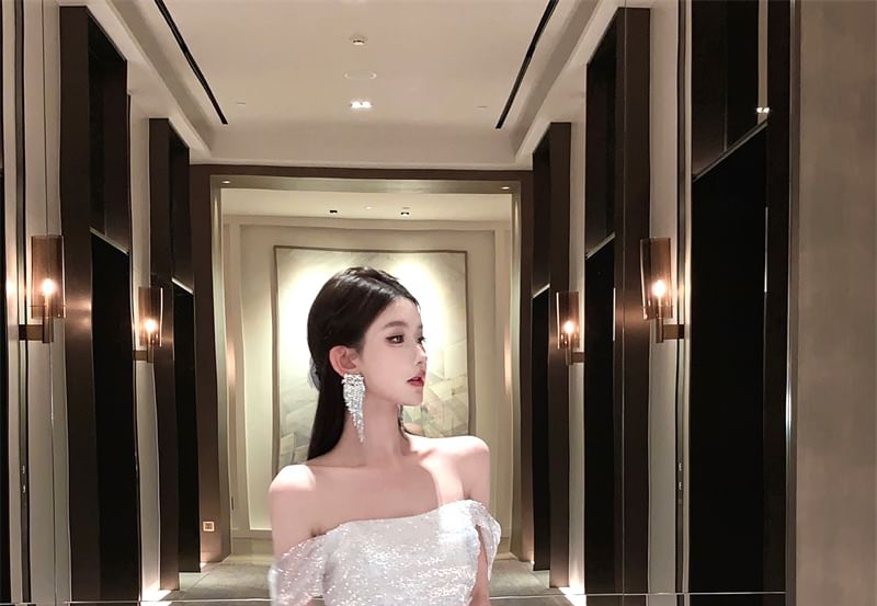 Sleeveless Off Shoulder Plain Sequin Slit A-Line Evening Gown