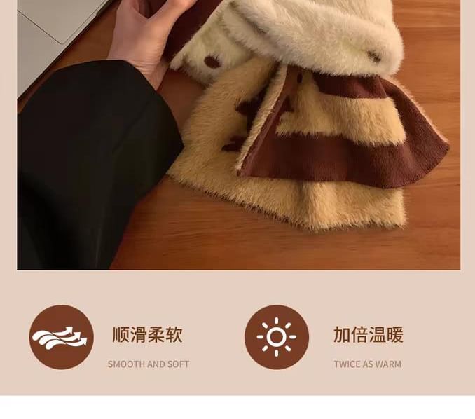 Dog Patterned Dotted Knit Scarf