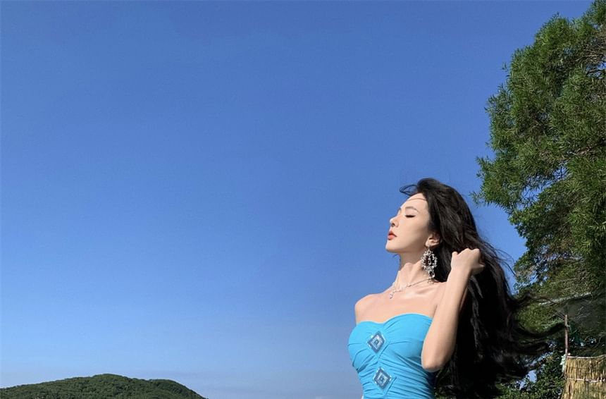 Strapless Solid Floor-Length Flared Dress