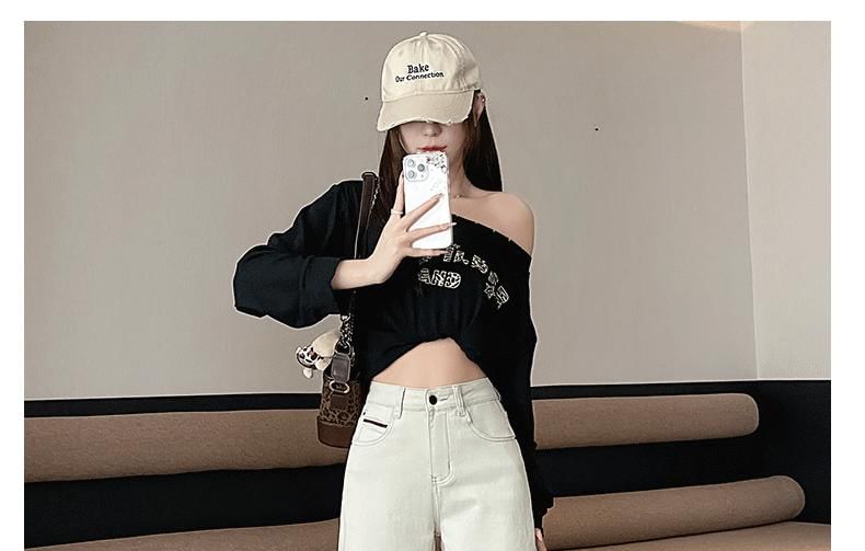 High Rise Contrast Trim Wide Leg Jeans