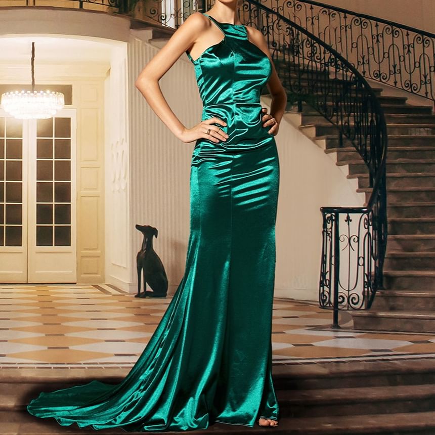 Halter Neck Plain Trained Open Back Mermaid Evening Gown
