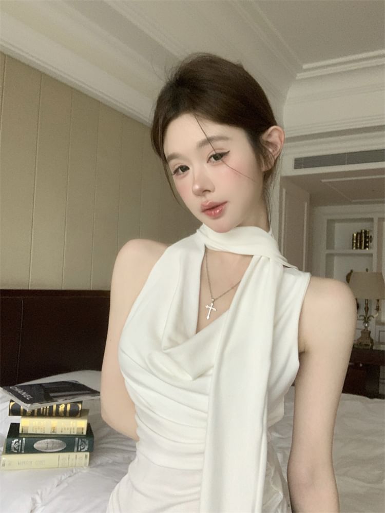 Set: Cowl Neck Plain Slim Fit Tank Top + Scarf