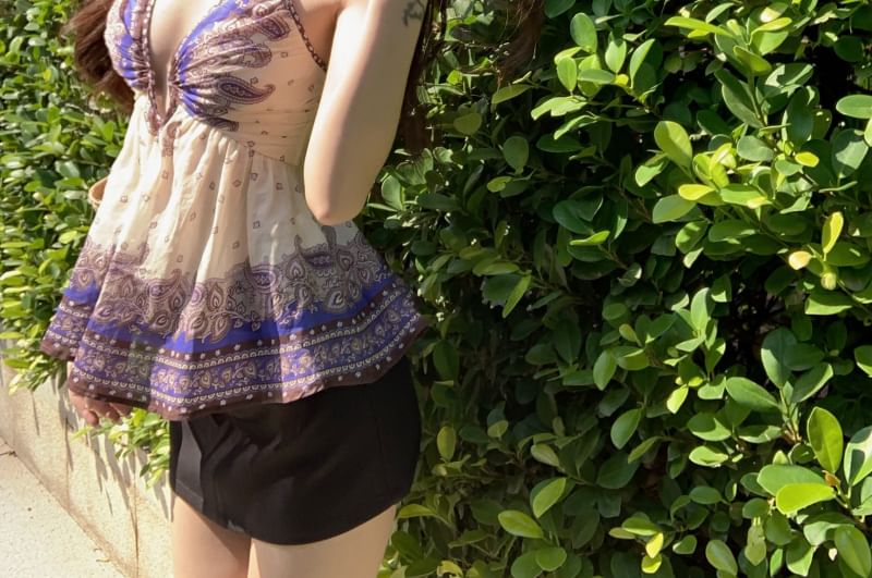 V-Neck Paisley Print Peplum Camisole Top