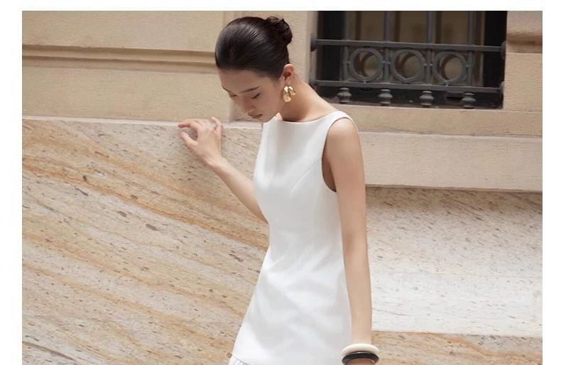 Sleeveless Boat Neck Plain Panel Mesh A-Line Wedding Gown