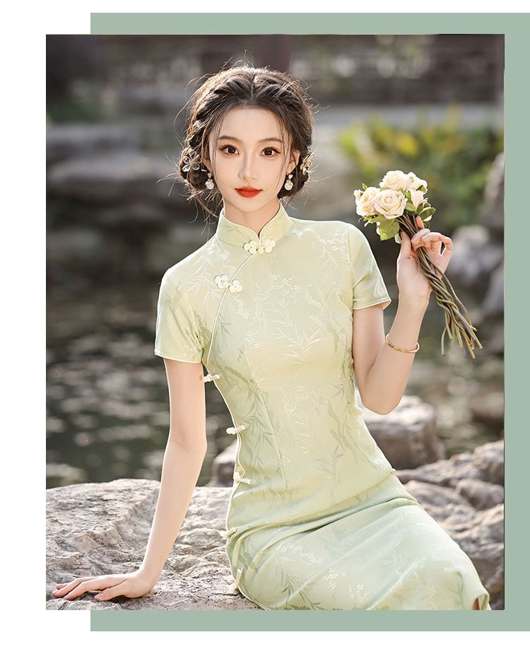 Short-Sleeve Floral Jacquard Midi Qipao