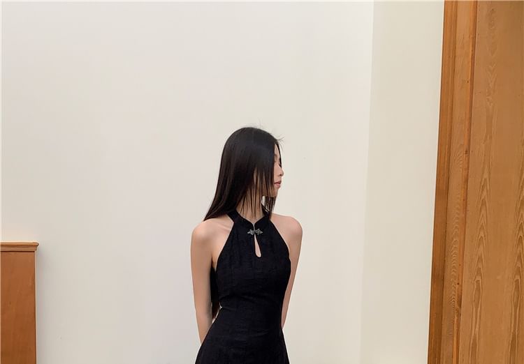 Sleeveless Halter Plain Midi A-Line Qipao