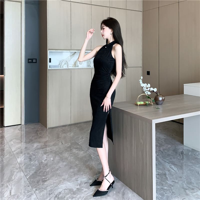 Sleeveless Plain Slit Midi Sheath Qipao