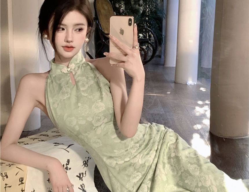 Sleeveless Floral Slit Maxi Qipao