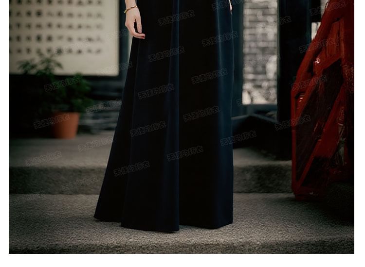 A-Line Evening Embroidered Floral Gown Neck Mock Sleeveless