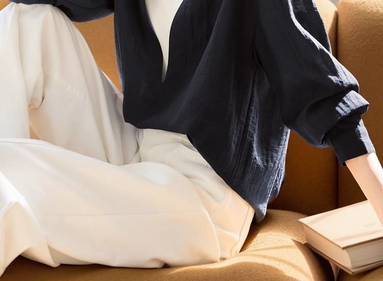 Overhead Shirt with V-Cut Neckline and Three-Quarter Sleeves