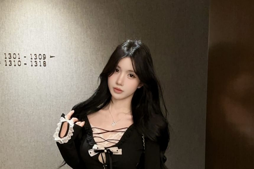 Scoop Neck Lace Panel Mock Two-Piece Long-Sleeve Top