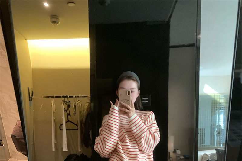 Loose-Fit Off-Shoulder Pullover with Stripes