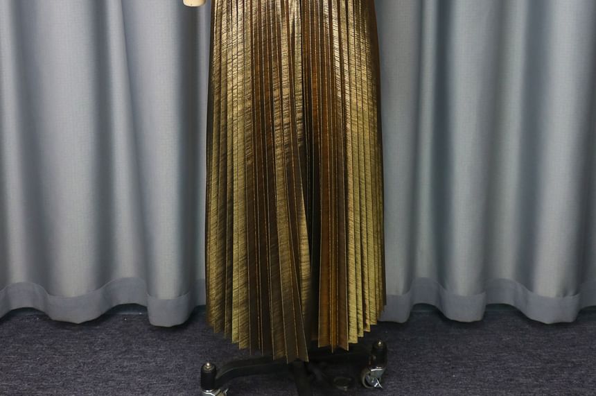 Long-Sleeve V-Neck Metallic Pleated Open Back A-Line Evening Dress
