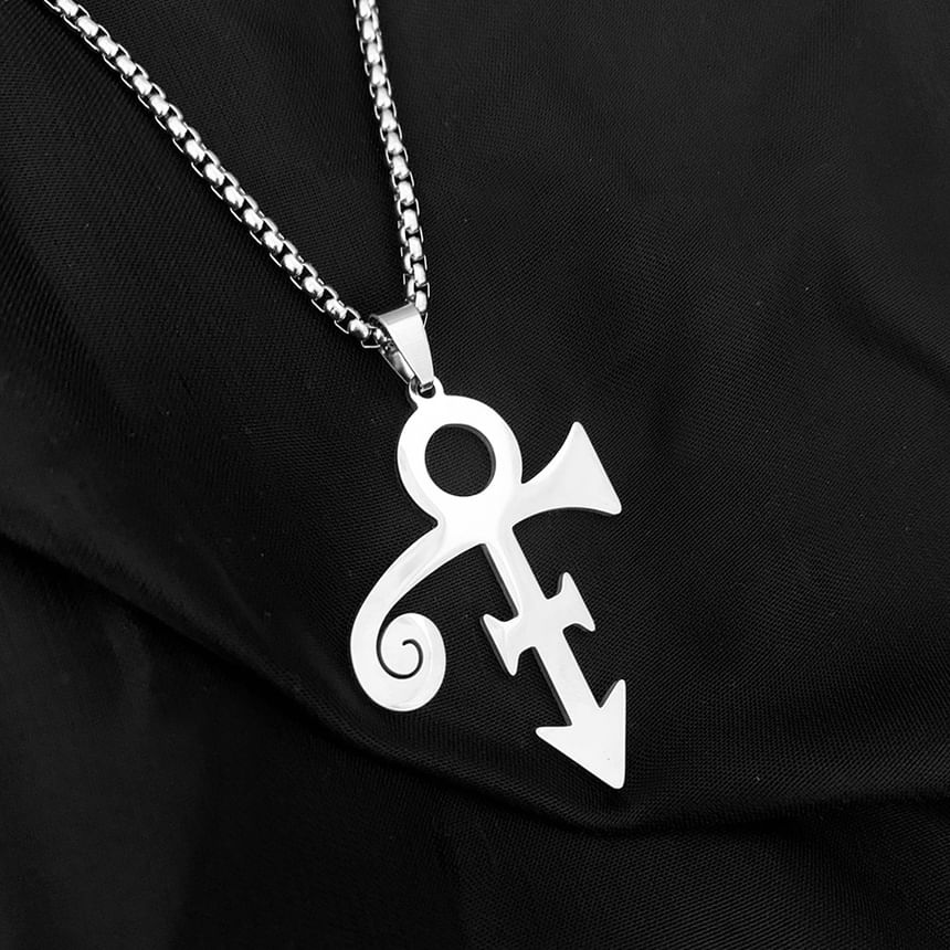 Symbol Pendant Box Chain Necklace