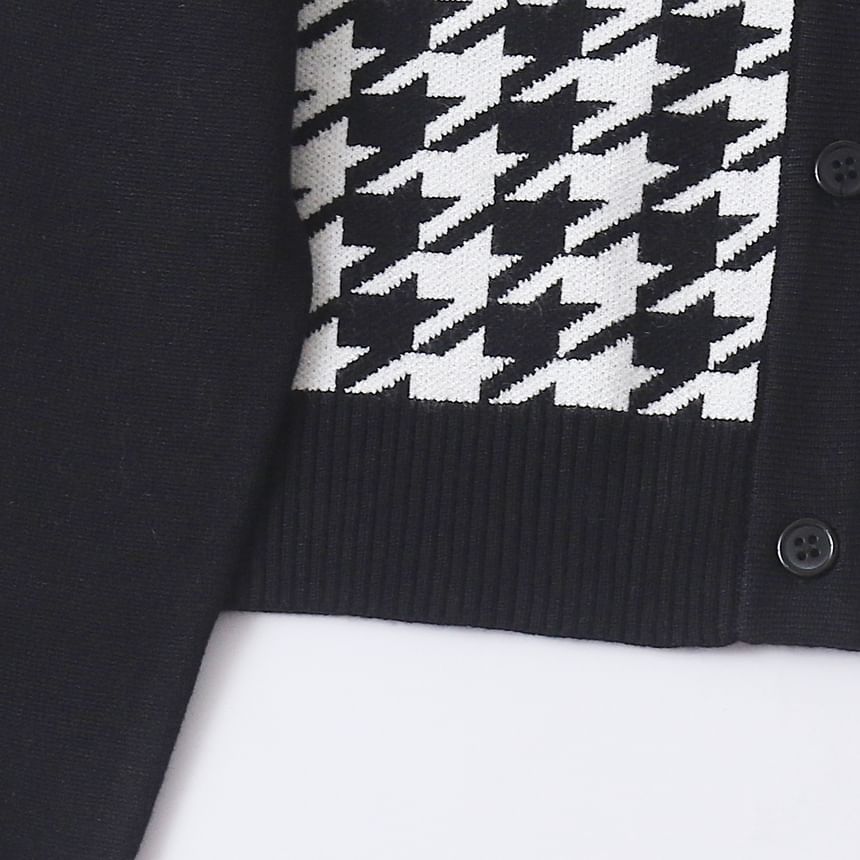 V-Neck Houndstooth Cardigan