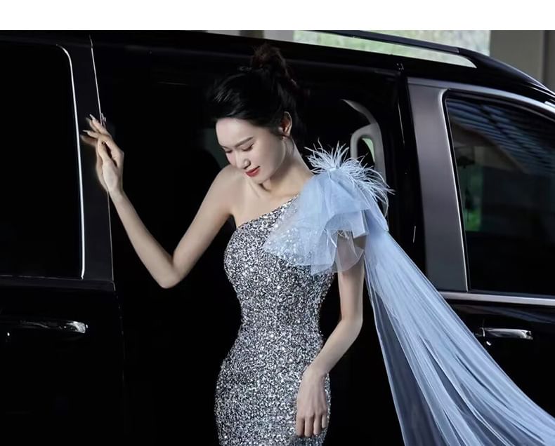 One-Shoulder Asymmetrical Sequined Mesh Panel Bodycon Evening Gown