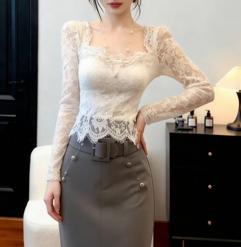 Extended Sleeve Square Neck Plain Lace Blouse