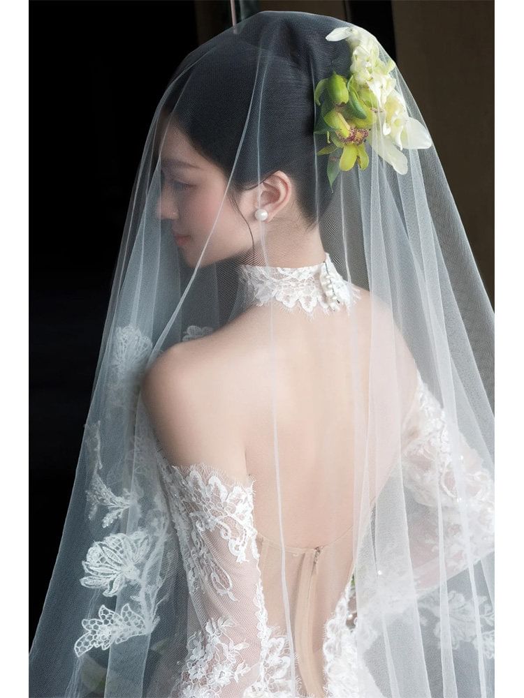 Off-Shoulder Long-Sleeve Lace Mermaid Evening Gown