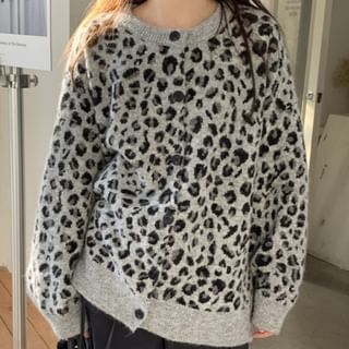 Leopard Patterned Round Neck Cardigan