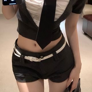 Short Sleeve Collared Mock Two Piece Ruched Crop Top / Necktie / Mid Rise Plain Shorts