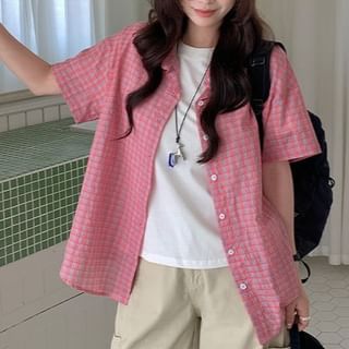 Collared Plaid Short-Sleeve Shirt