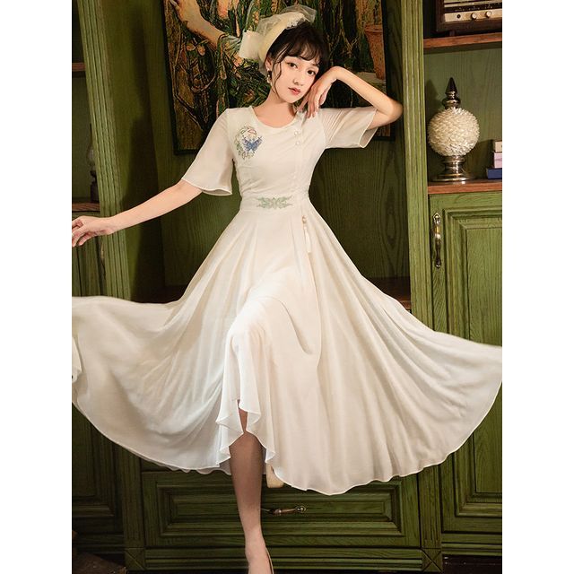 Short-Sleeve Round Neck Butterfly Print Midi A-Line Dress