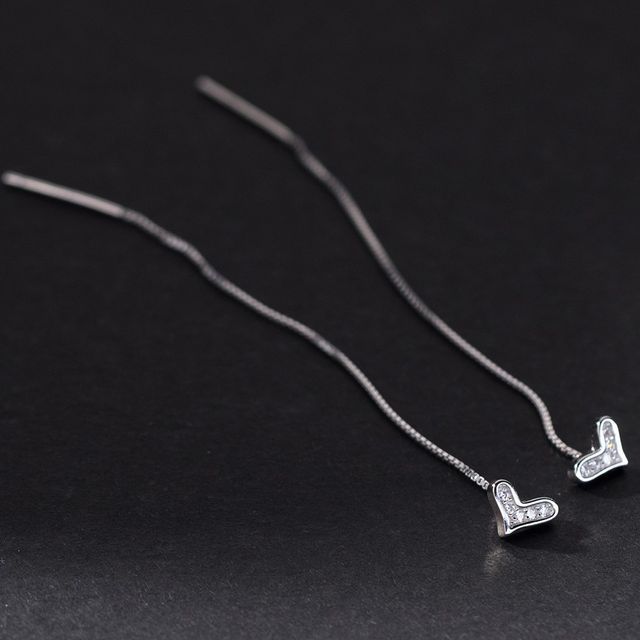 Boucle d'oreille pendante en forme de coeur