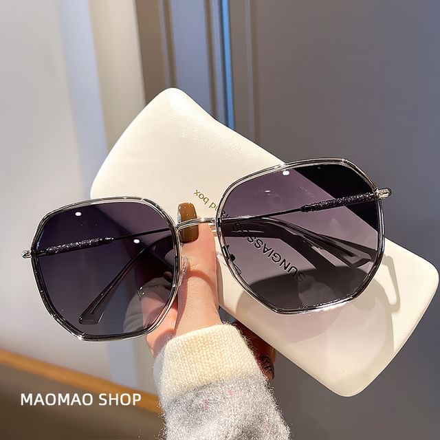 Oversized Geometric Frame Sunglasses