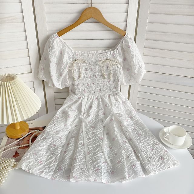 Kurzärmliges, schlichtes Mini-A-Linien-Kleid mit quadratischem Ausschnitt