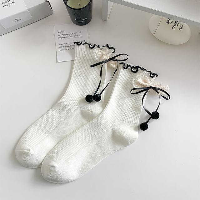 Ruffle Trim Bow Socks