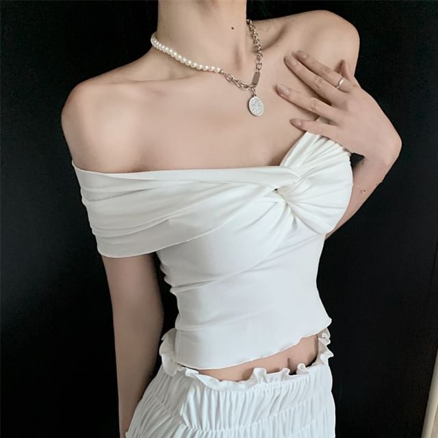 Off Shoulder Plain Twist Top / Ruched Midi Rise Midi A-Line Skirt