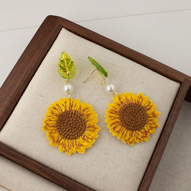 Sunflower Crochet Drop Earring / Clip-On Earring